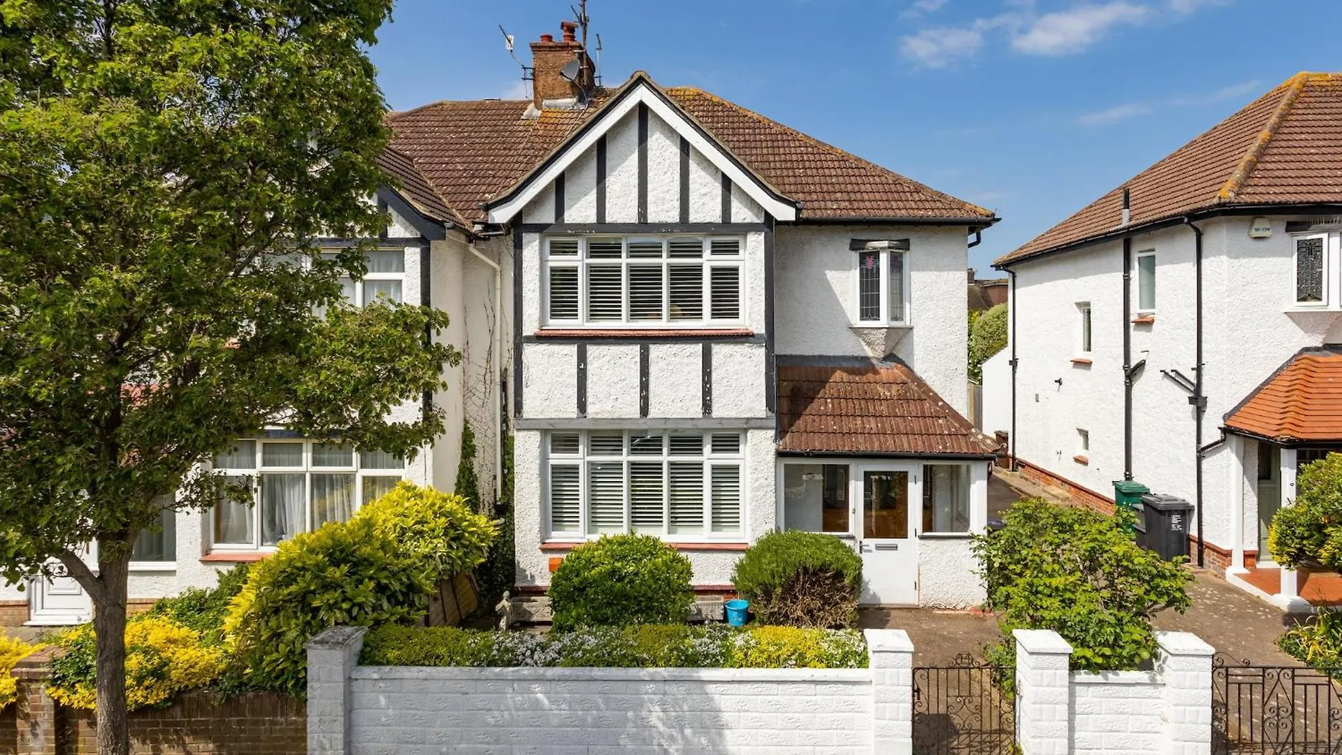 Bright & Spacious 3Bedroom Home Brighton
